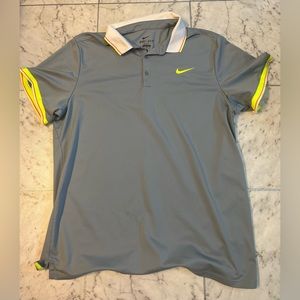 Gray Men’s Nike DRI Fit Short Sleeve Shirt, XL.
